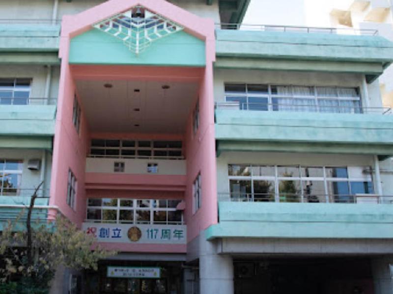 小学校　台東区立松葉小学校（小学校）まで190m