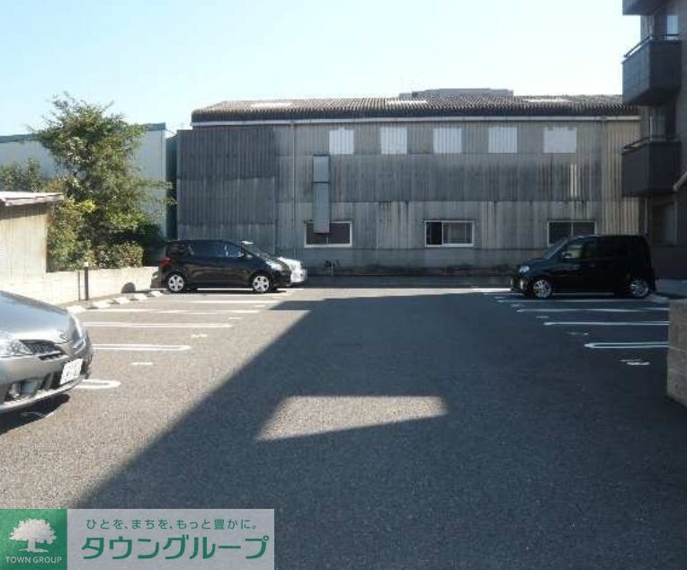 駐車場　駐車場