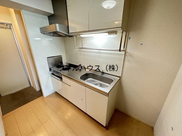 キッチン　２口ガスコンロ付き！