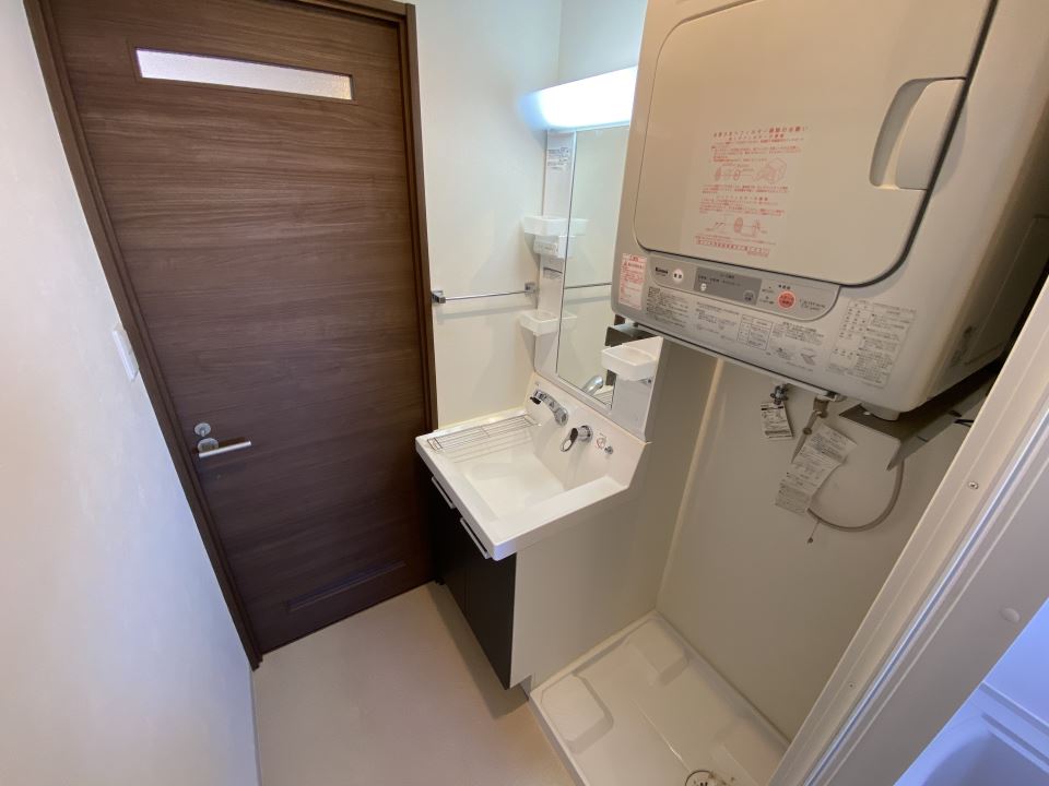 洗面設備　洗面脱衣所、衣類乾燥機もあります
