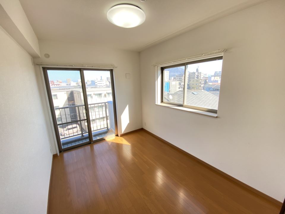 その他部屋・スペース　５．５畳の洋室です