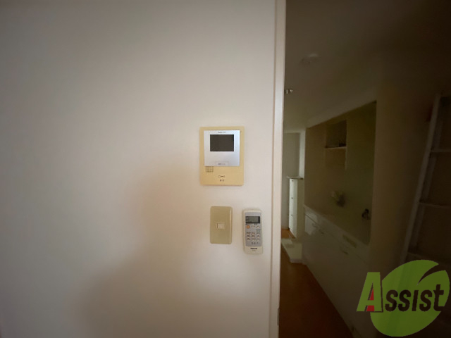 その他設備　モニター付きのインターホン。急な来客も安心できますね。