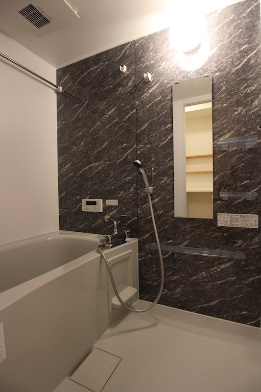 バス・シャワールーム　※別号室の写真です。