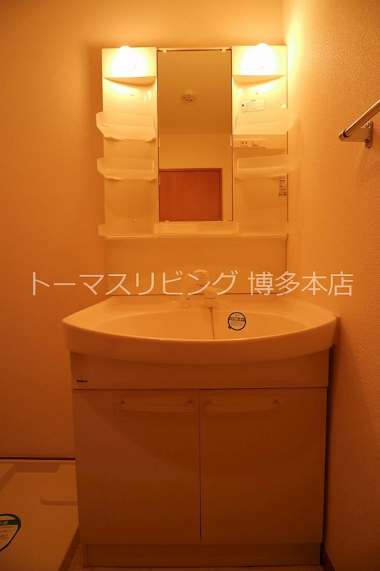 洗面設備　※別号室の参考写真になります。