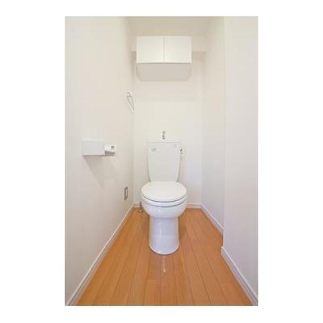 トイレ　※写真は同タイプ住戸です。