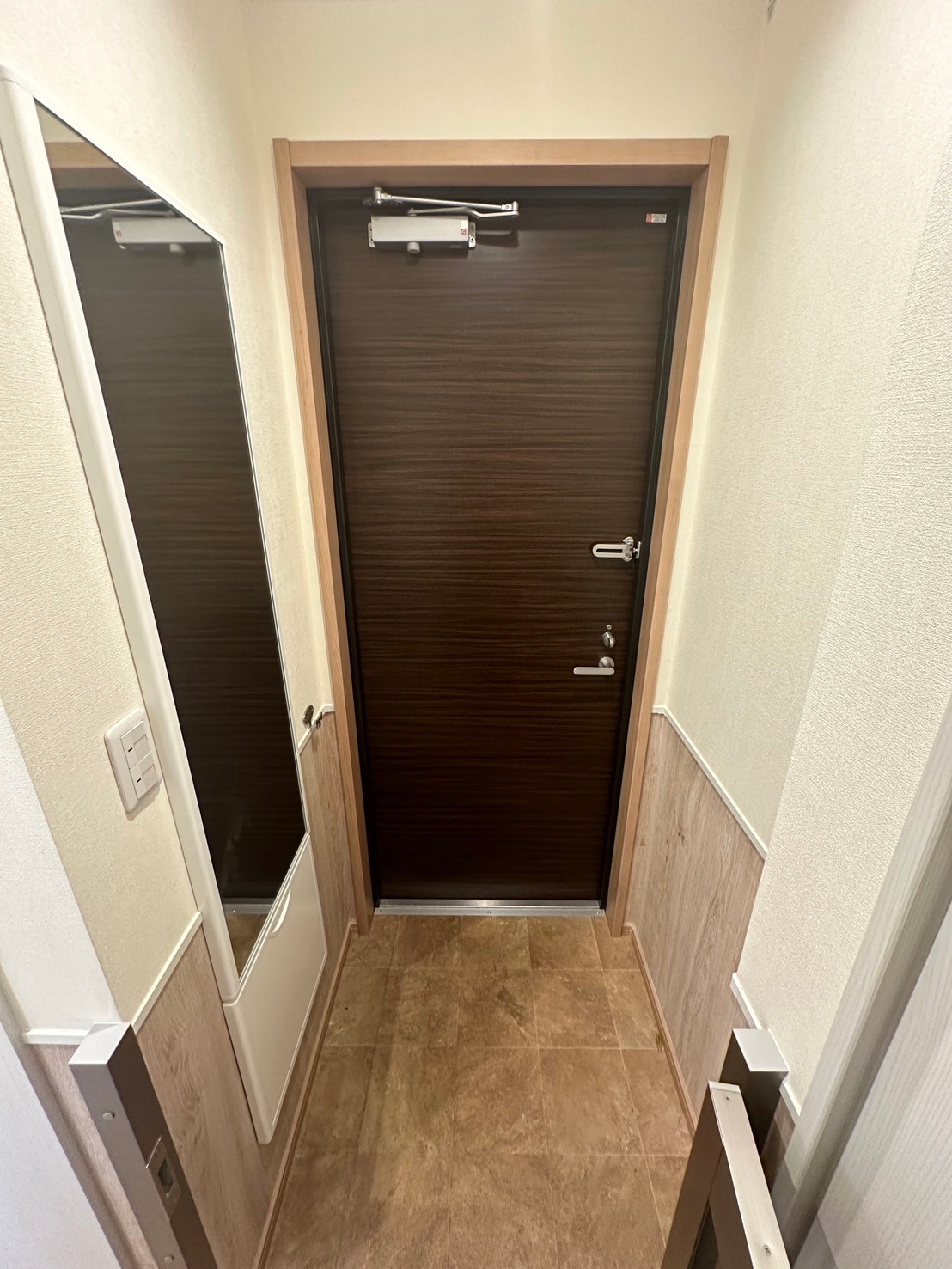 玄関　※同タイプ別の部屋の写真です