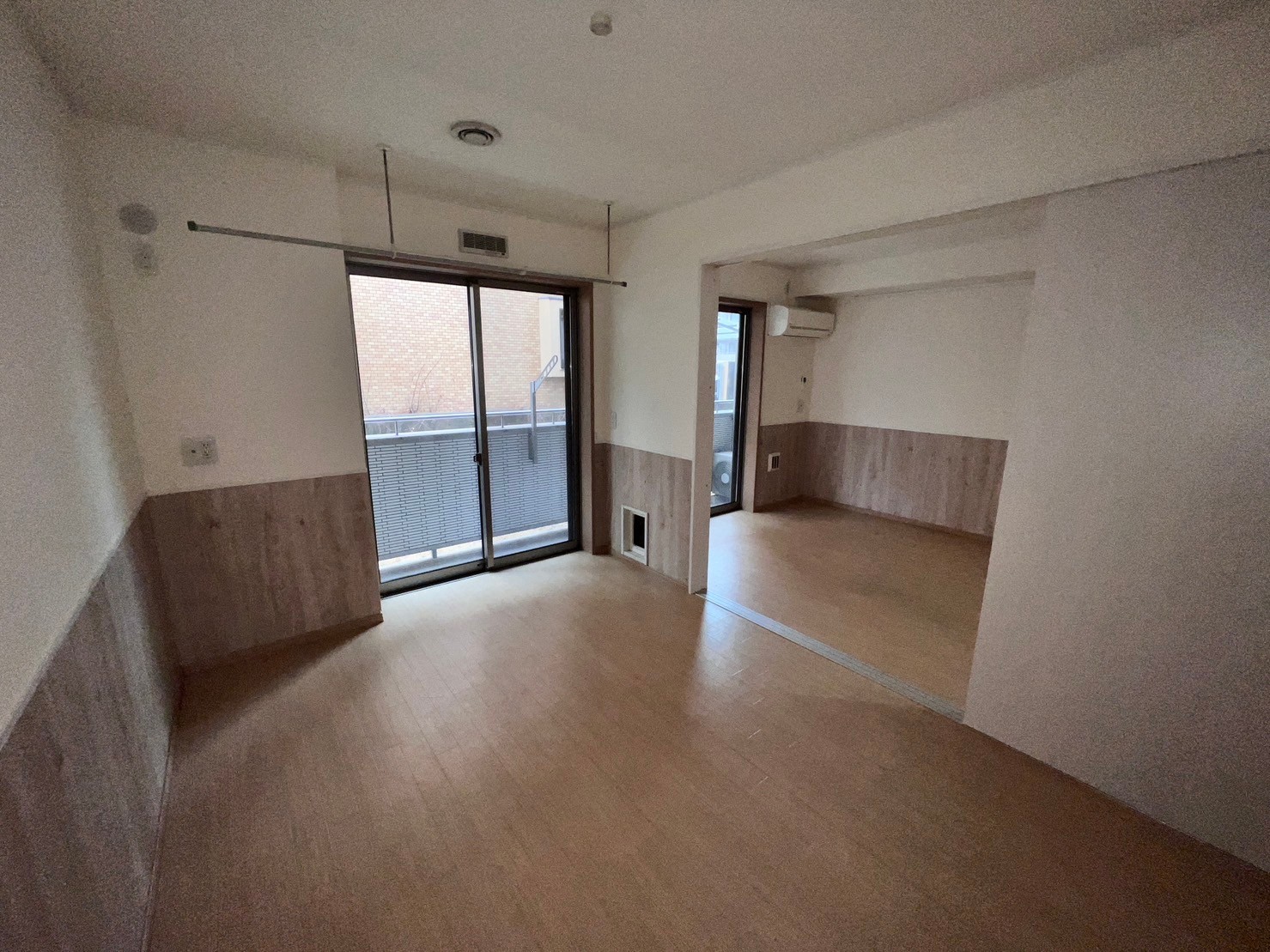 居室・リビング　※同タイプ別の部屋の写真です