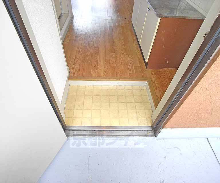 玄関　広々とした玄関です。