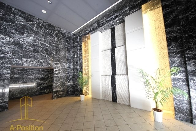 ロビー　スワンズシティ堂島川