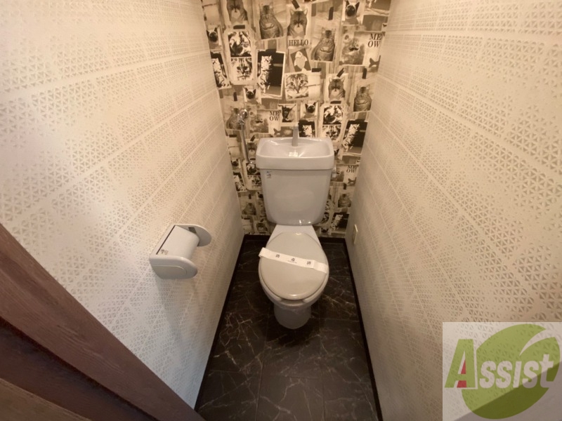 トイレ　こちらはトイレです。清潔感があり、安心して使用できます。