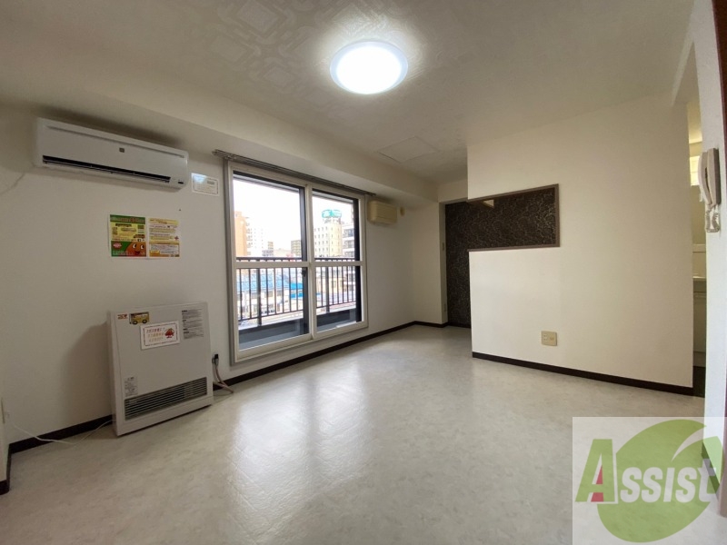 居室・リビング　広くてキレイなお部屋が広がっていて、充実した生活が送れそう。