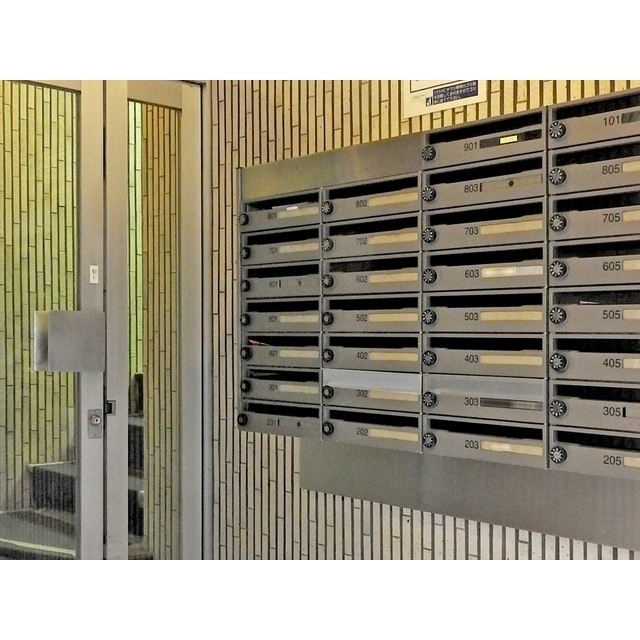 エントランス　メールボックス