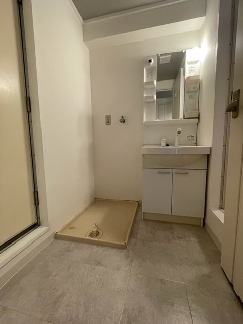 洗面設備　※反転タイプ・リノベーション実施事例の参考写真です★