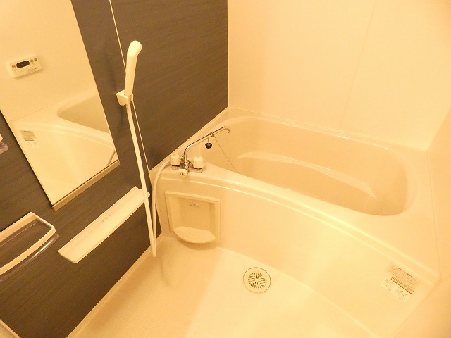 バス・シャワールーム　追い焚き・浴室乾燥機能付き！