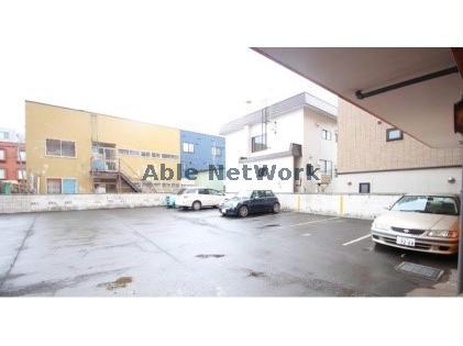 駐車場　駐車場