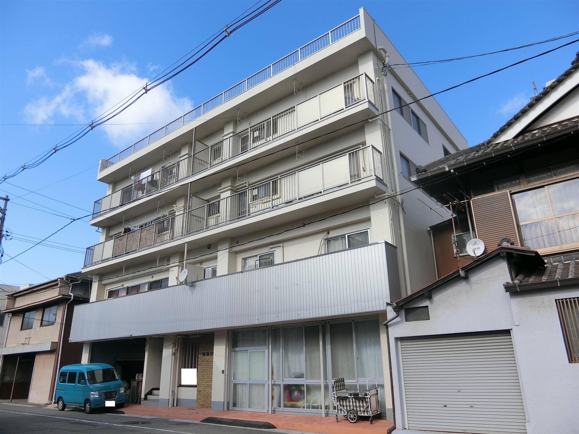 建物外観　1980年築　明田ビル