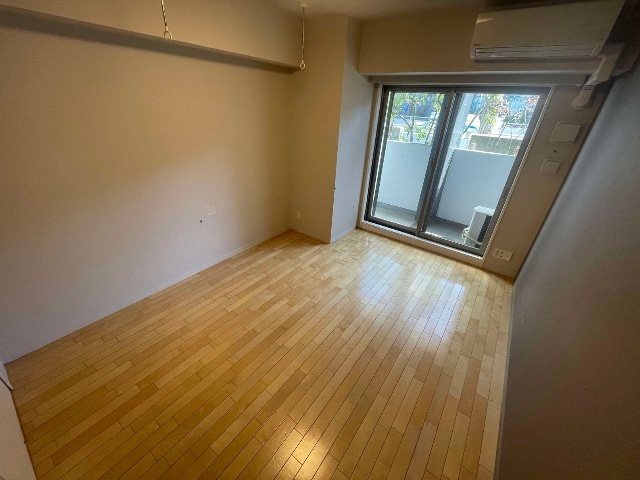 居室・リビング　※同物件別号室の参考写真です。