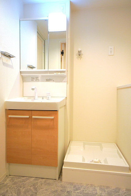 洗面設備　※写真は同タイプ住戸です。