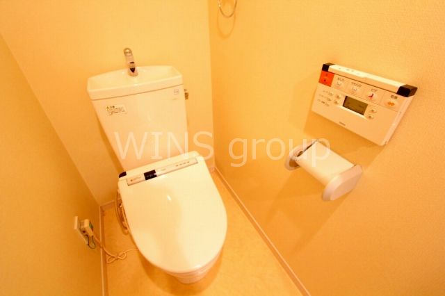 バルコニー　ウォシュレット付きトイレ