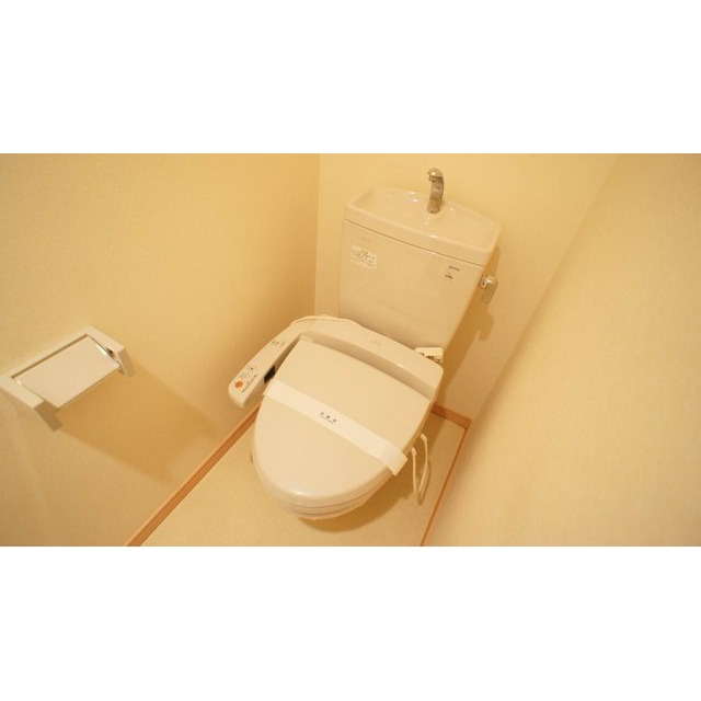 トイレ　シャワー付きトイレ