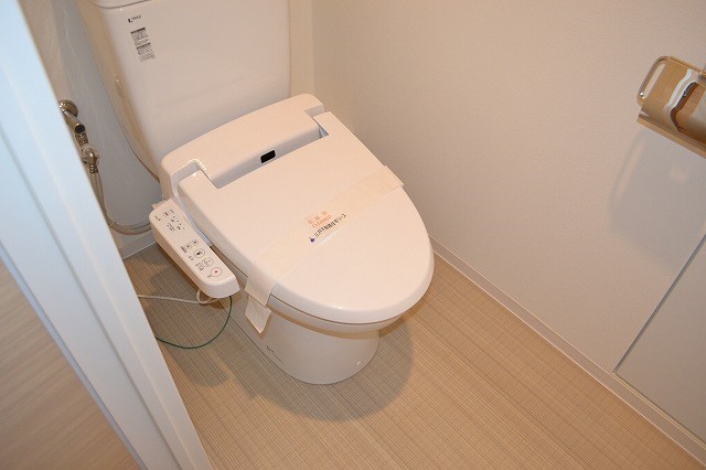 トイレ　１ＤＫ別部屋写真です