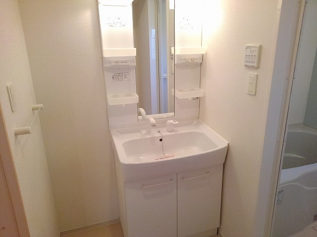 洗面設備　※別室の参考写真の為、現況優先です。