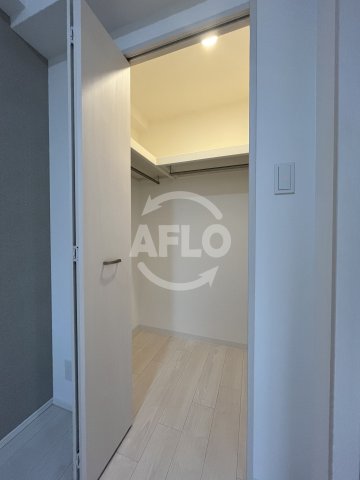 収納　スプランディッドライズ新大阪ノース　ウォークインクローゼット