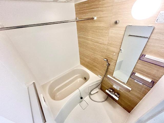 バス・シャワールーム　バス