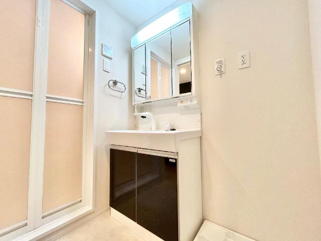 洗面設備　洗髪洗面化粧台