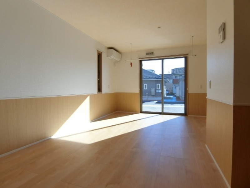 居室・リビング　図面と現状に相違がある場合には現状を優先