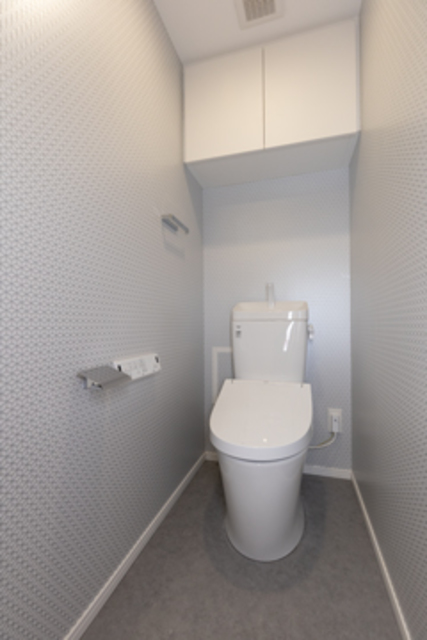 トイレ　※写真は同タイプ住戸です。