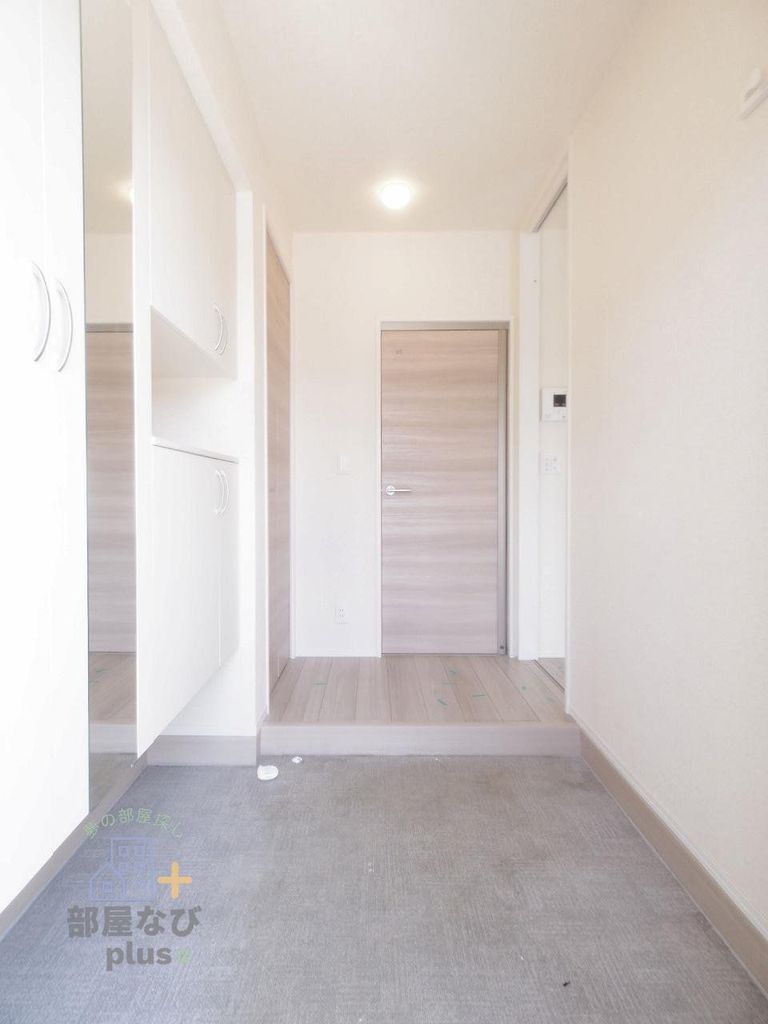玄関　※同仕様写真です