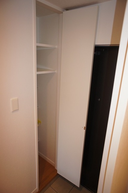 玄関　収納もある玄関です