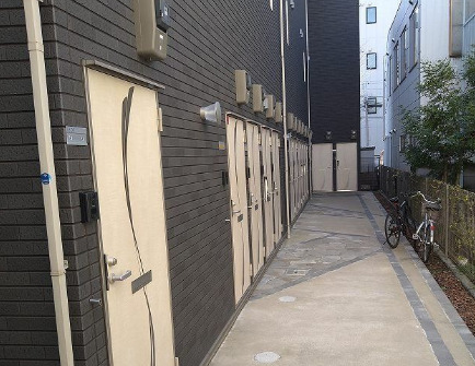 玄関　※別部屋の参考写真です。