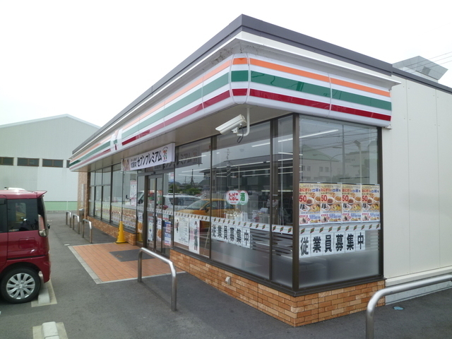コンビニ　セブンイレブン守山成人病センター前（コンビニ）まで550m