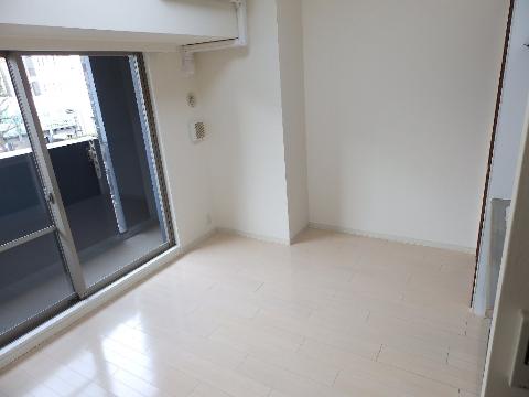 居室・リビング　室内