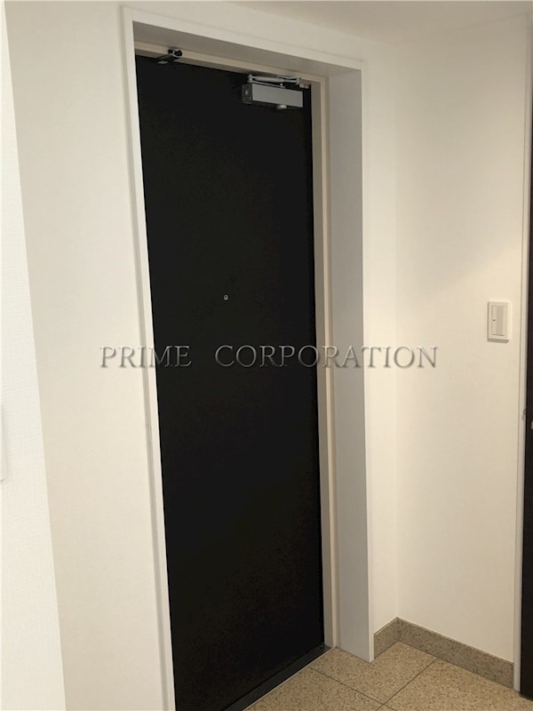 玄関　※参考写真※