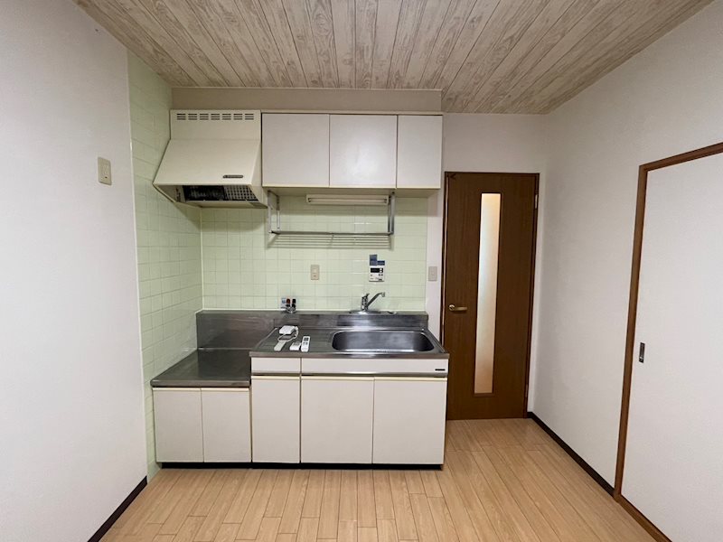 キッチン　※別号室の写真です★（実際のお部屋とは異なります）