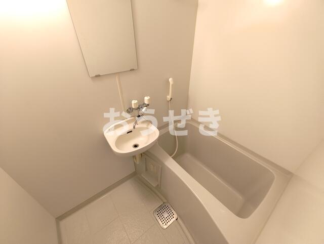 バス・シャワールーム　清潔感のある浴室です♪?