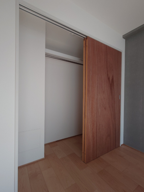 収納　６．４帖洋室のクローゼット