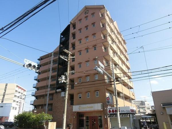 建物外観　エレベーターあり！