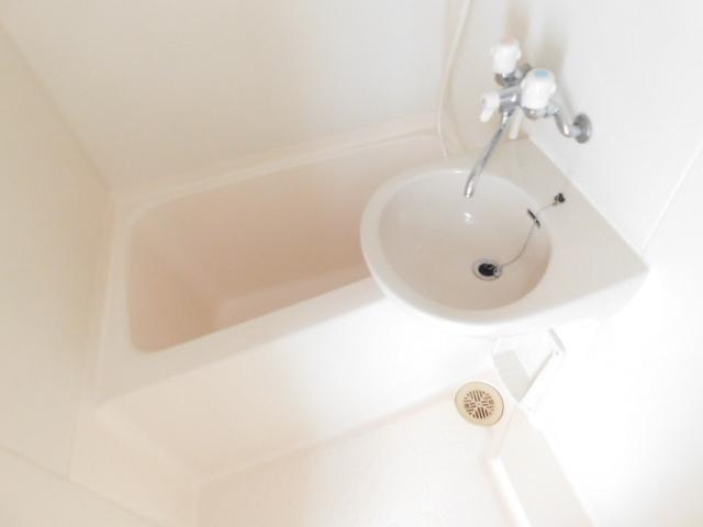 バス・シャワールーム　洗面付のお風呂