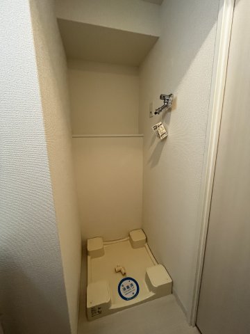 その他設備　レオンコンフォート本町東III　室内洗濯機置き場