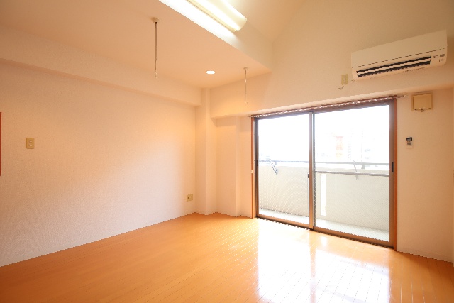 居室・リビング　※別室の参考写真の為、現況優先です。