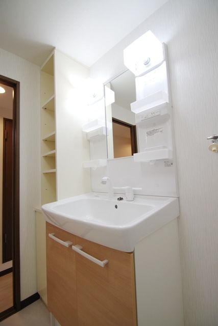 洗面設備　同建物別号室参考写真です