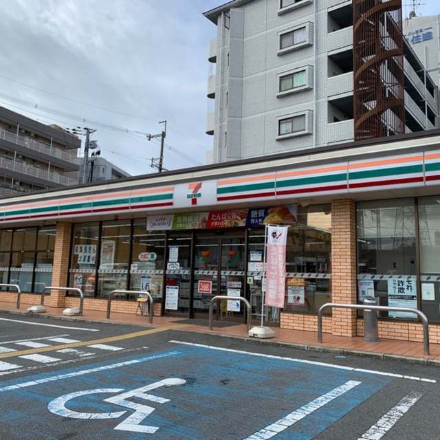コンビニ　セブンイレブン寝屋川音羽町店（コンビニ）まで651m