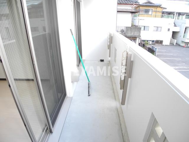 バルコニー　※同物件反転タイプの写真でございます※現況を優先します※