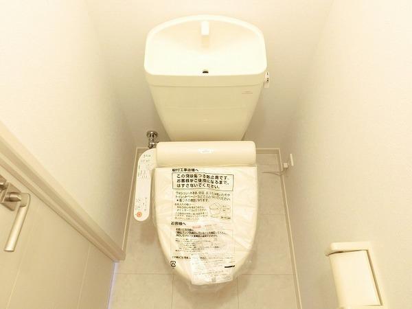 トイレ　同型使用写真！