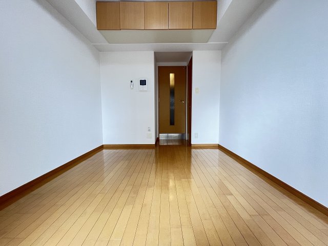 居室・リビング　こちらのリビングで趣味の時間をお楽しみください