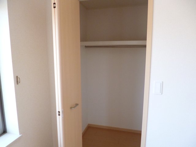 収納　ウォークインクローゼット（北側洋室6帖）